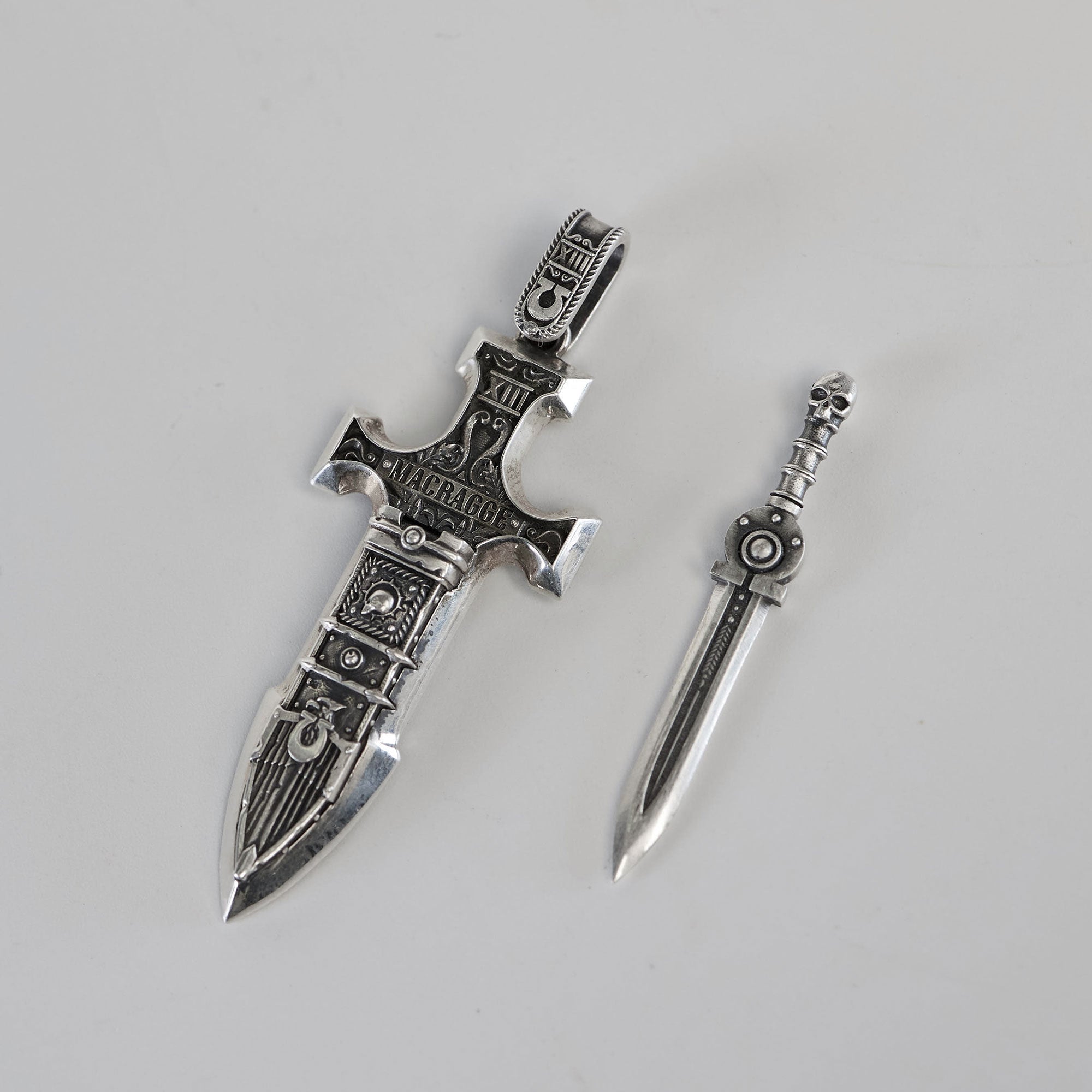 Warhammer 40K Blade of Roboute Guilliman Gladius Incandor Pendant by Starforged